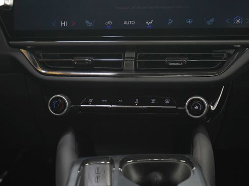 Used 2026 Chevrolet Equinox EV RS AWD/4WD image 18
