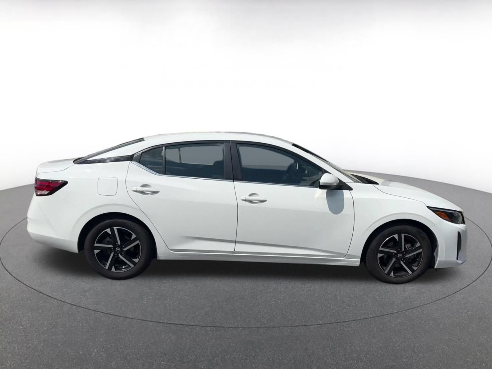 Used 2025 Nissan Sentra SV FWD image 15