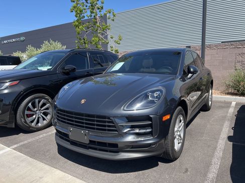 Used 2020 Porsche Macan AWD/4WD image 2