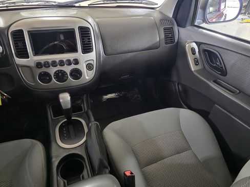 Used 2007 Ford Escape 2WD Hybrid image 17