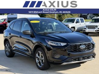 Used 2023 Ford Escape ST-Line image 1