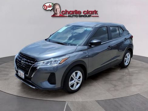 Used 2025 Nissan Kicks Play S FWD image 1