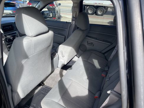 Used 2007 Jeep Grand Cherokee Laredo image 12