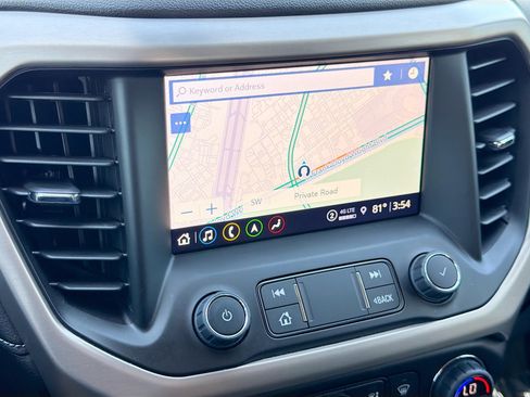 Used 2023 GMC Acadia Denali w/ Denali Technology Package FWD image 13