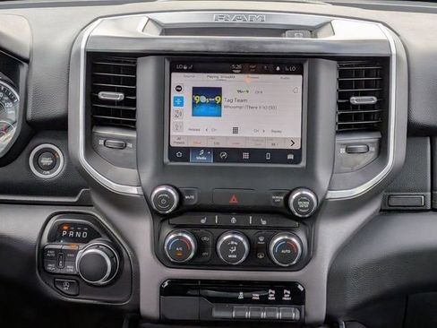 Used 2022 RAM 1500 Big Horn AWD/4WD image 17