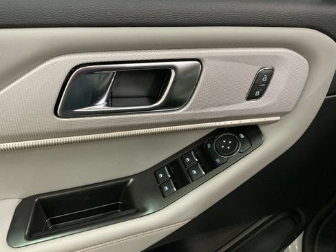 New 2026 Ford Explorer Active w/ Active Comfort Package AWD/4WD image 16