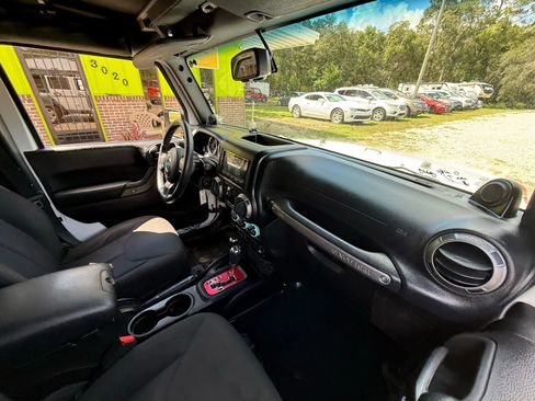 Used 2014 Jeep Wrangler Unlimited Sport w/ Quick Order Package 24S image 11