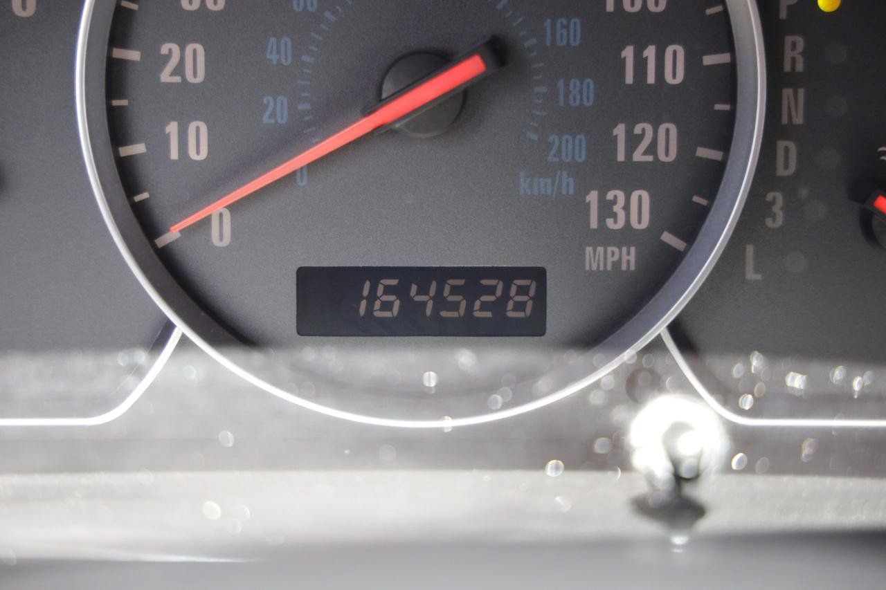 Used 2004 Suzuki XL7 2WD image 39