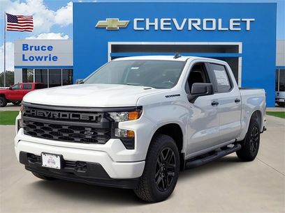 New 2026 Chevrolet Silverado 1500 Custom w/ Turbomax Blackout Package