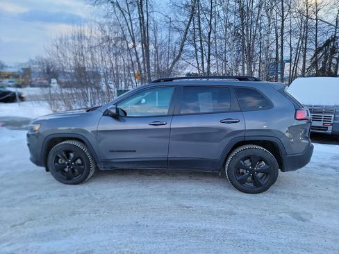 Used 2019 Jeep Cherokee Latitude Plus image 5
