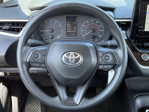 Used 2025 Toyota Corolla LE FWD image 11