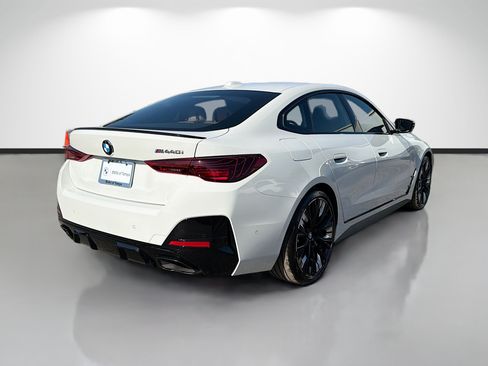 New 2026 BMW M440i w/ Premium Package RWD image 3