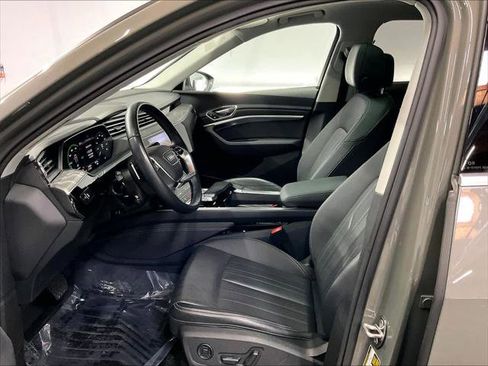Certified 2024 Audi Q8 e-tron Premium Plus AWD/4WD image 24