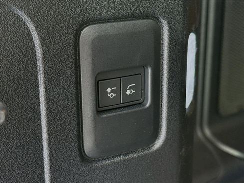 Used 2024 Land Rover Defender 110 S AWD/4WD image 20