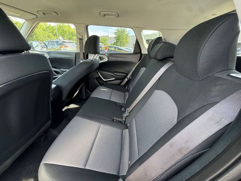 Used 2025 Kia Soul LX w/ LX Technology Package image 23