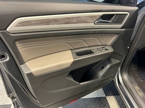 Certified 2023 Volkswagen Atlas Cross Sport SE w/ Black Wheel Package FWD image 8