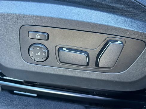 Used 2025 BMW X3 xDrive30i w/ Convenience Package image 14