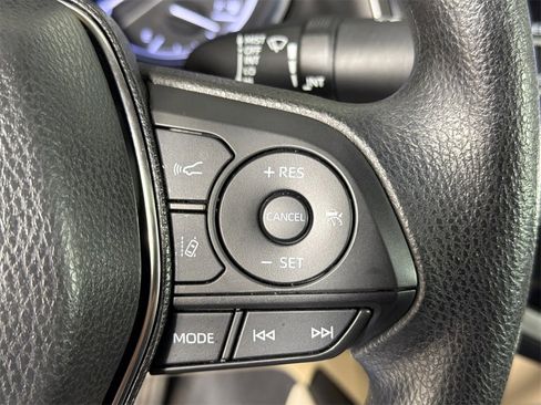 Used 2019 Toyota Camry LE image 26