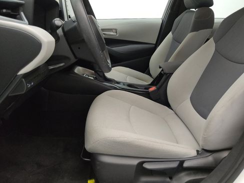 Used 2020 Toyota Corolla LE image 17