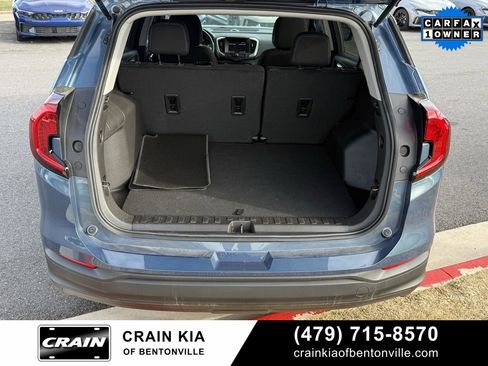 Used 2024 GMC Terrain SLE w/ Driver Convenience Package image 7