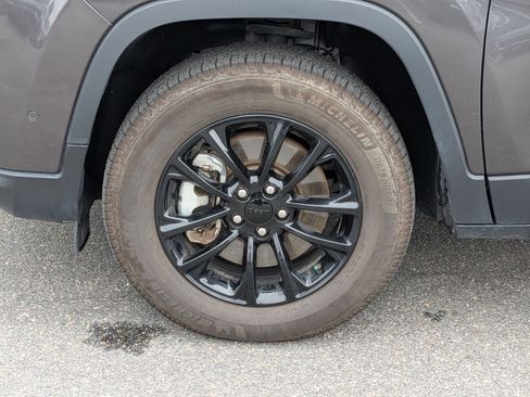 Used 2023 Jeep Cherokee Altitude Lux AWD/4WD image 10