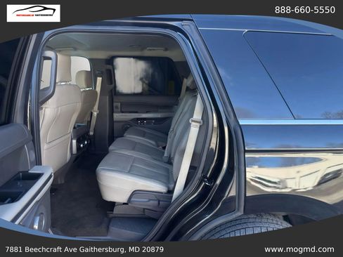 Used 2019 Ford Expedition XLT w/ Equipment Group 202A RWD image 20