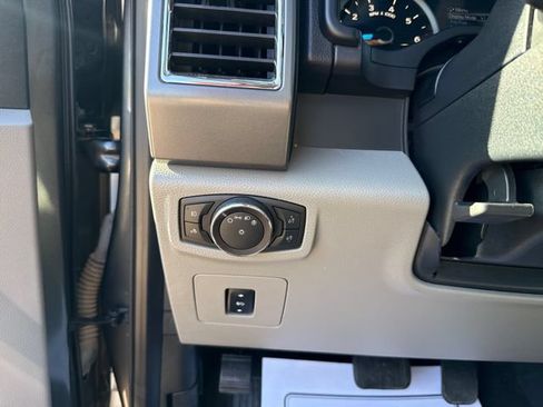 Used 2016 Ford F150 XLT w/ Equipment Group 302A Luxury AWD/4WD image 18