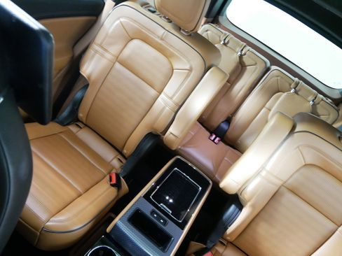 Used 2023 Lincoln Aviator Black Label image 12