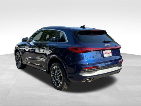 Used 2025 Audi Q5 Premium w/ Convenience Package AWD/4WD image 5
