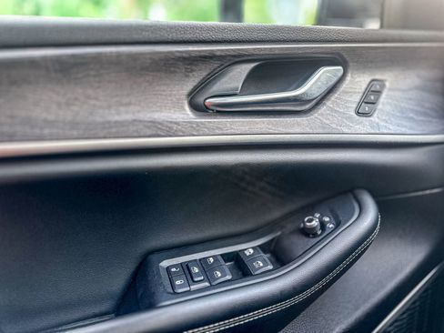 Used 2023 Jeep Grand Cherokee 4WD 4xe image 23