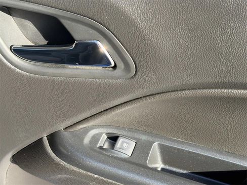 Used 2019 Chevrolet Colorado LT w/ LT Convenience Package image 18