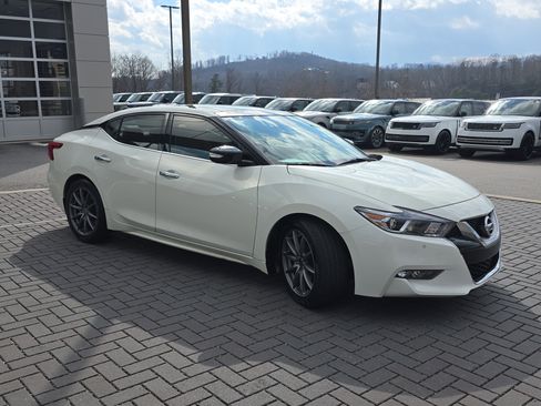 Used 2017 Nissan Maxima 3.5 SL image 3