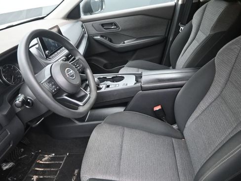 Used 2021 Nissan Rogue S FWD image 12