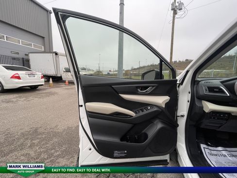 Used 2022 Subaru Ascent Premium w/ Convenience Package image 12