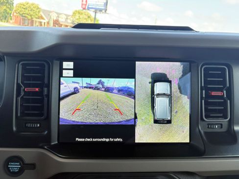 Used 2023 Ford Bronco Wildtrak AWD/4WD image 26