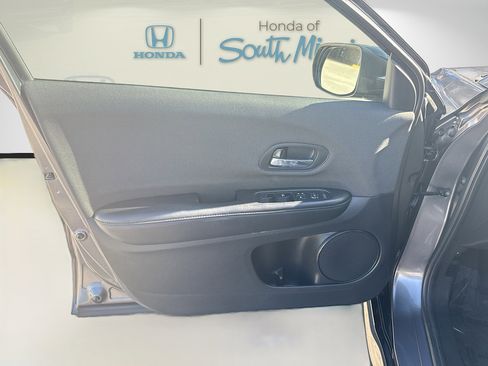 Certified 2021 Honda HR-V Sport image 19