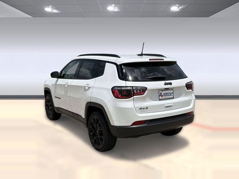 New 2026 Jeep Compass Latitude AWD/4WD image 3