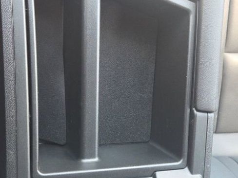 Used 2024 Buick Enclave Premium image 43