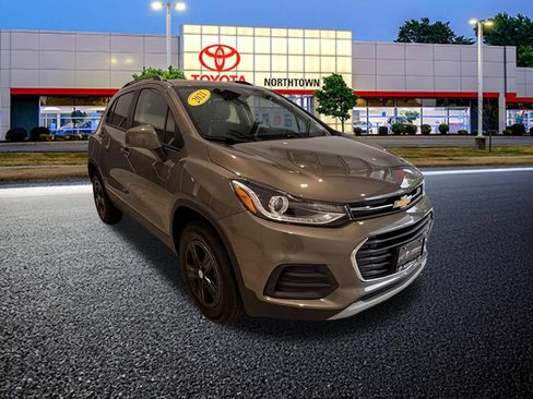 Used 2021 Chevrolet Trax LT AWD/4WD image 29