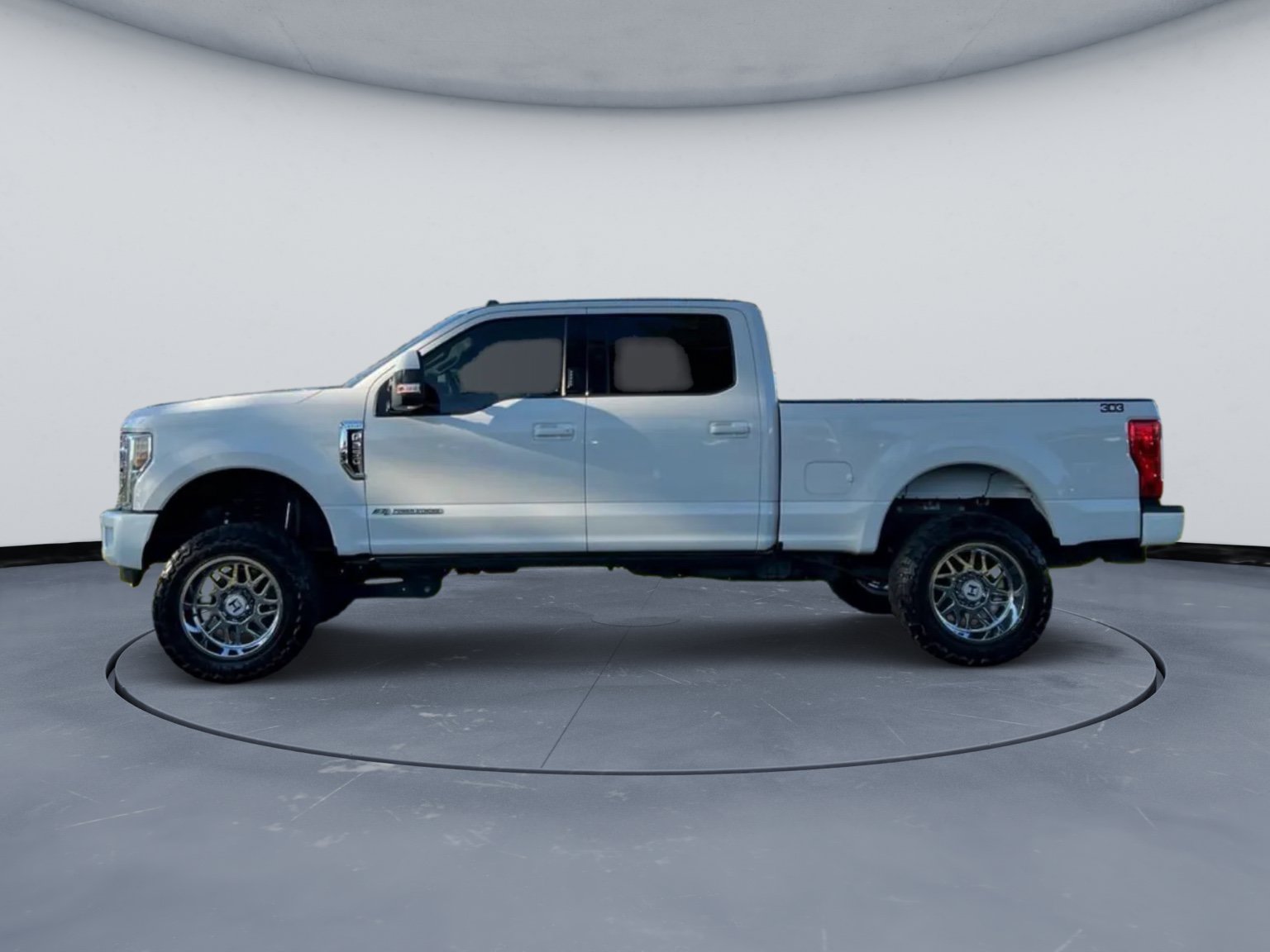 Used 2019 Ford F250 Lariat w/ Lariat Value Package AWD/4WD image 4