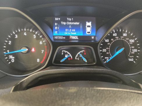 Used 2018 Ford Focus SE FWD image 23
