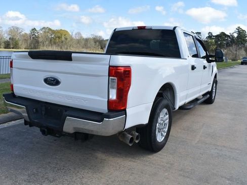 Used 2017 Ford F250 XL w/ STX Appearance Package image 4