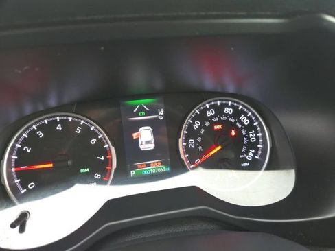 Used 2020 Toyota RAV4 XLE w/ Convenience Package AWD/4WD image 23