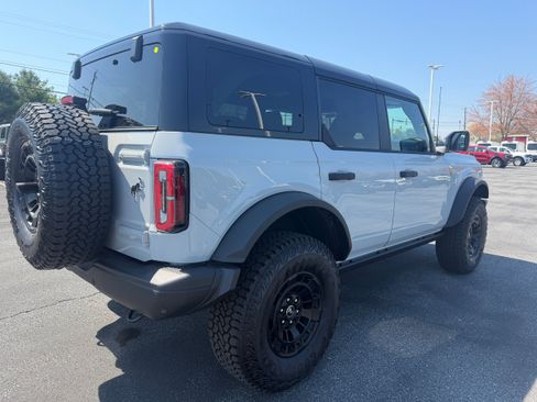 New 2026 Ford Bronco Badlands image 5