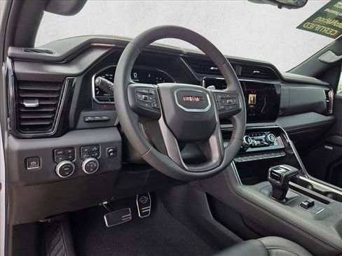Used 2024 GMC Sierra 1500 AT4 w/ Technology Package AWD/4WD image 10