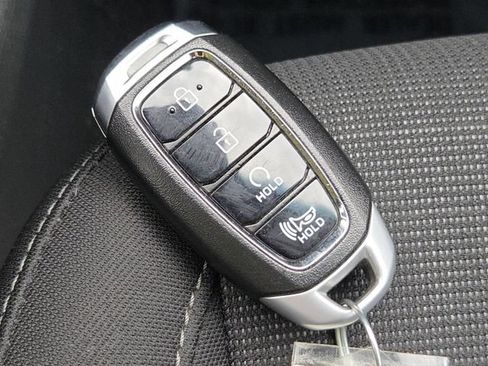 Used 2023 Hyundai Kona SEL AWD/4WD image 35