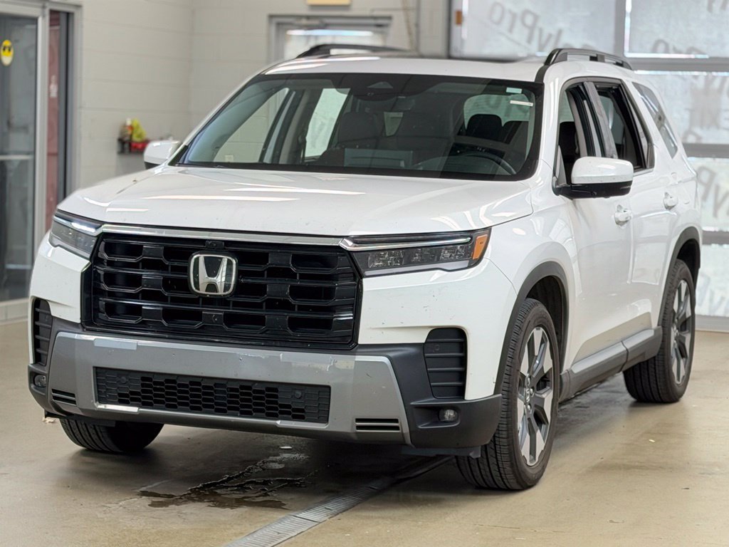Used 2026 Honda Pilot Elite image 3