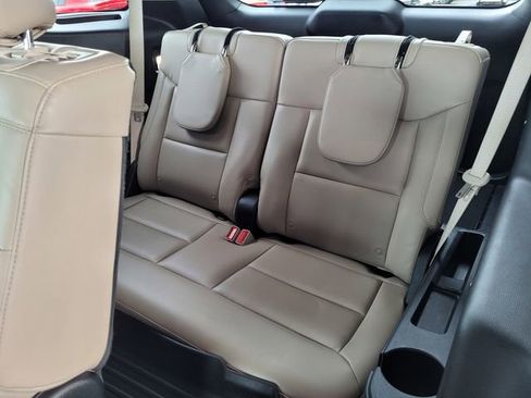 Used 2022 Ford Explorer XLT w/ Equipment Group 202A image 18