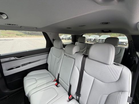 Used 2023 Hyundai Palisade SEL AWD/4WD image 11