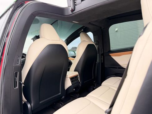 Used 2020 Tesla Model X Performance image 37